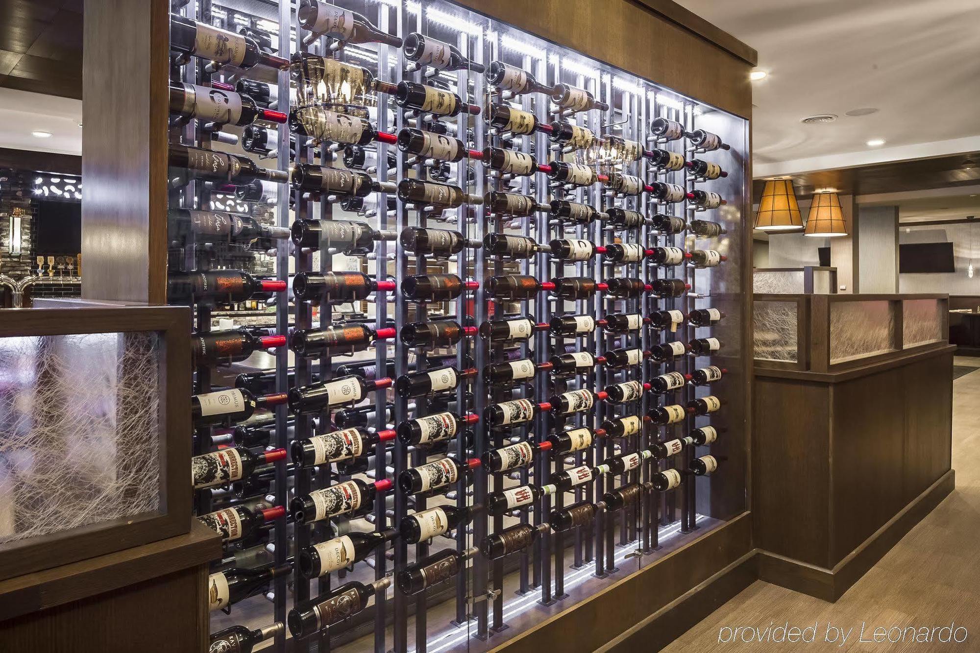 珊瑚村丽筠酒店及会议中心 - 爱荷华市 外观 照片